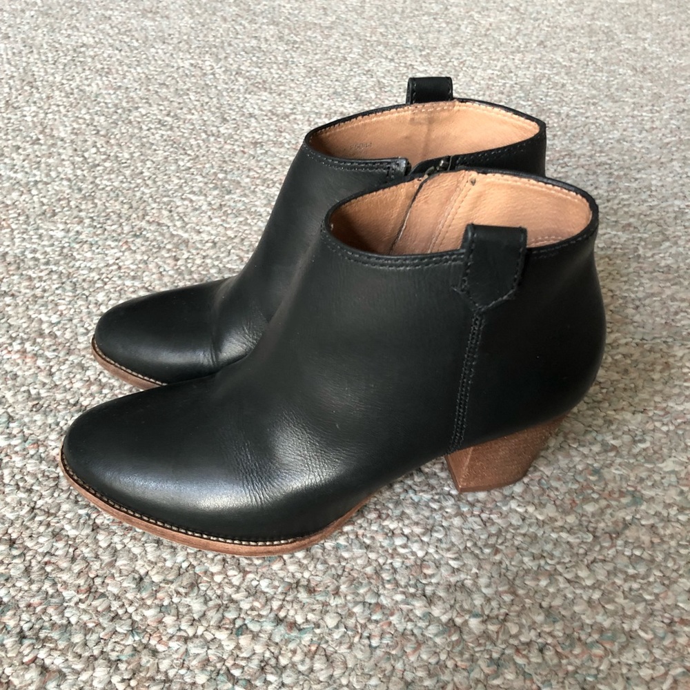 Madewell Billie black leather boots booties size 8